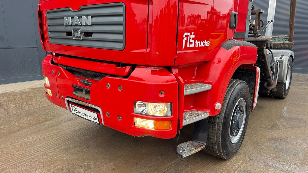 MAN TGA 18.430 4X4 tractor unit - crane LIV L1075P - Cabeza tractora: foto 2 MAN TGA 18.430 4X4 tractor unit - crane LIV L1075P - Cabeza tractora: foto 2