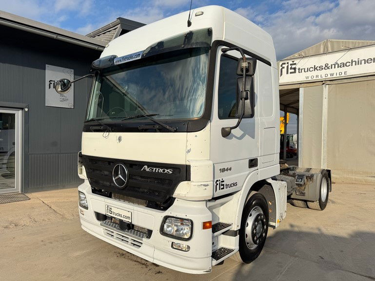 Mercedes-Benz Actros 1844 4x2 tractor unit - retarder - Cabeza tractora: foto 1 Mercedes-Benz Actros 1844 4x2 tractor unit - retarder - Cabeza tractora: foto 1