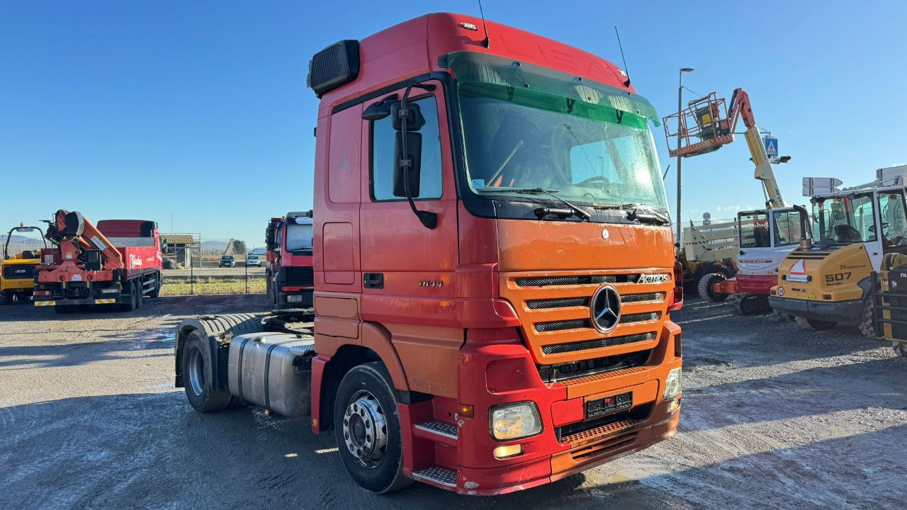 Mercedes-Benz Actros 1844 LS 4x2 tractor unit - retarder - Cabeza tractora: foto 3 Mercedes-Benz Actros 1844 LS 4x2 tractor unit - retarder - Cabeza tractora: foto 3