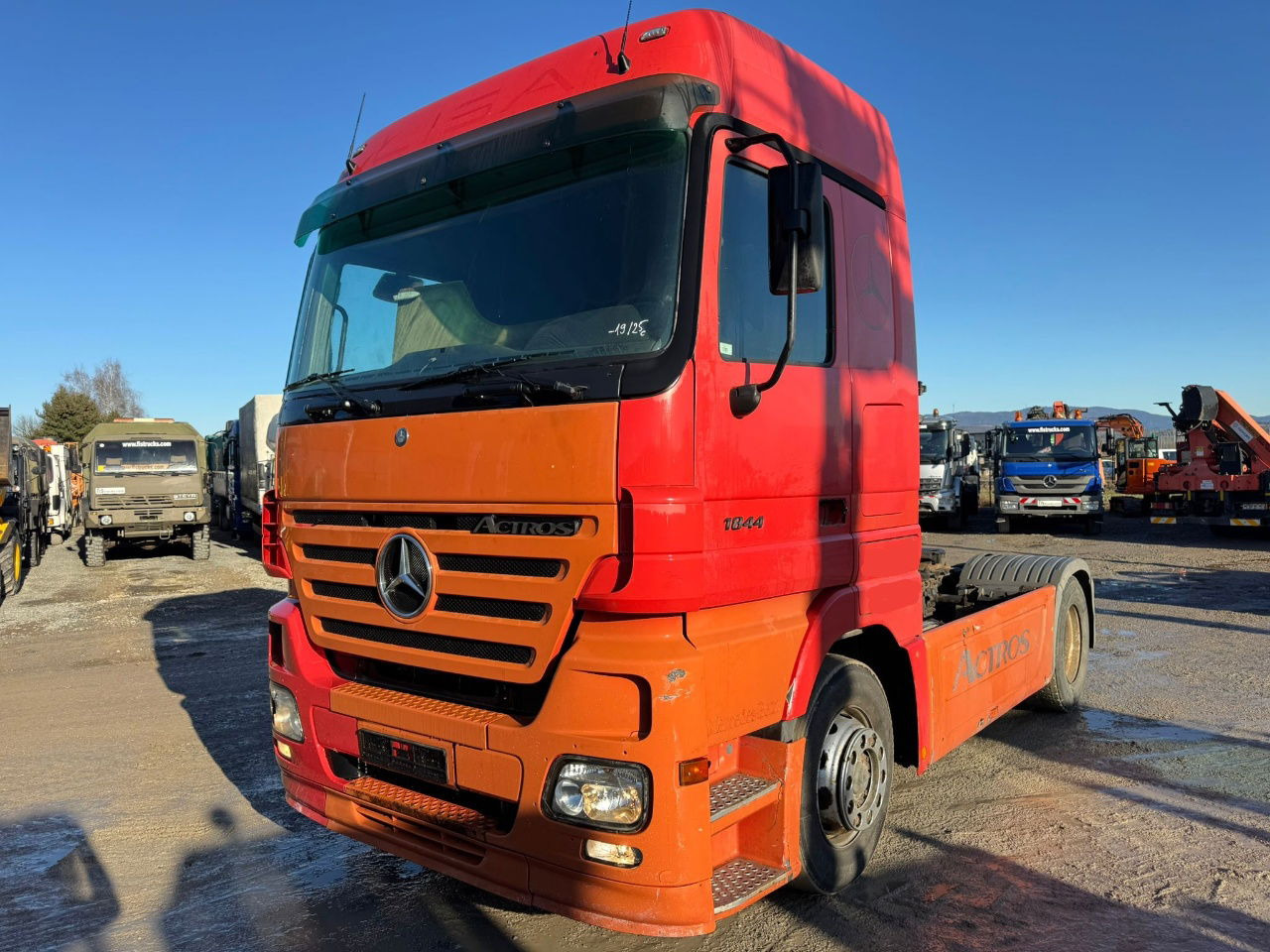 Mercedes-Benz Actros 1844 LS 4x2 tractor unit - retarder - Cabeza tractora: foto 1 Mercedes-Benz Actros 1844 LS 4x2 tractor unit - retarder - Cabeza tractora: foto 1