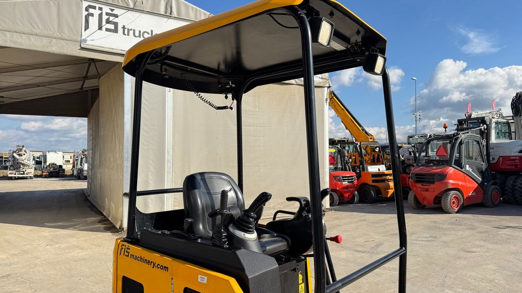 JCB 16C-1 - 2021 Year - 1105 Working Hours - Miniexcavadora: foto 5 JCB 16C-1 - 2021 Year - 1105 Working Hours - Miniexcavadora: foto 5