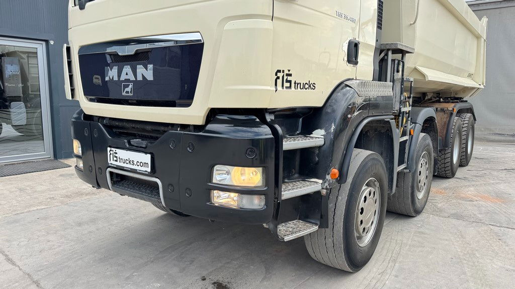 MAN TGS 35.480 8x4 schmitz dumper tipper - Camión volquete: foto 2 MAN TGS 35.480 8x4 schmitz dumper tipper - Camión volquete: foto 2