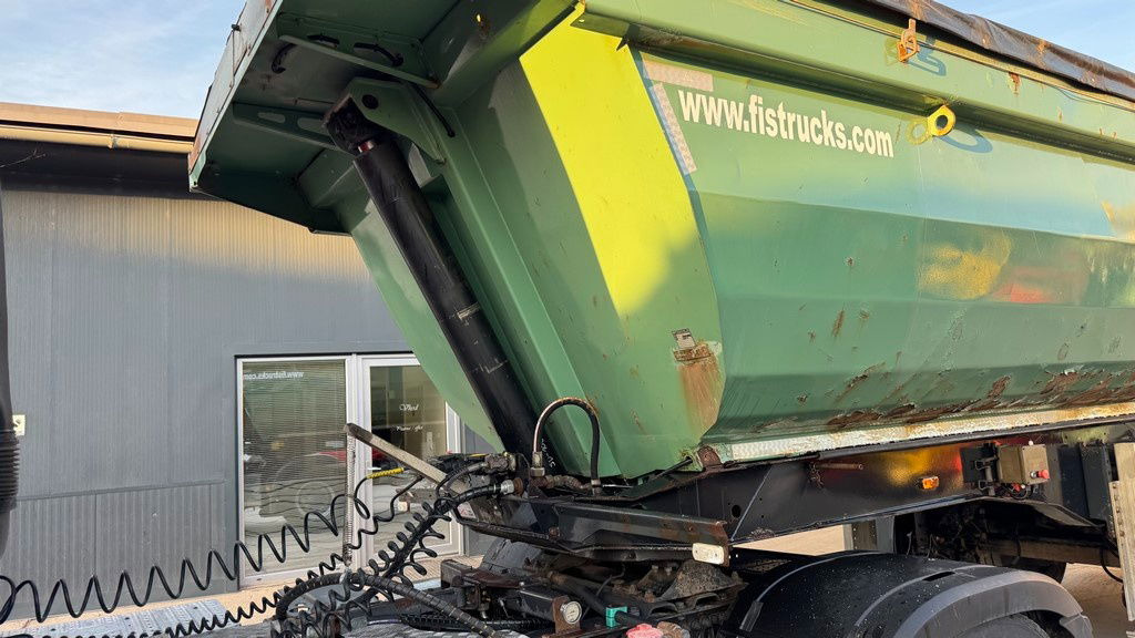 Meiller Kisa 3 - 3-Axle Tipper Trailer - hydr. back - Semirremolque volquete: foto 2 Meiller Kisa 3 - 3-Axle Tipper Trailer - hydr. back - Semirremolque volquete: foto 2