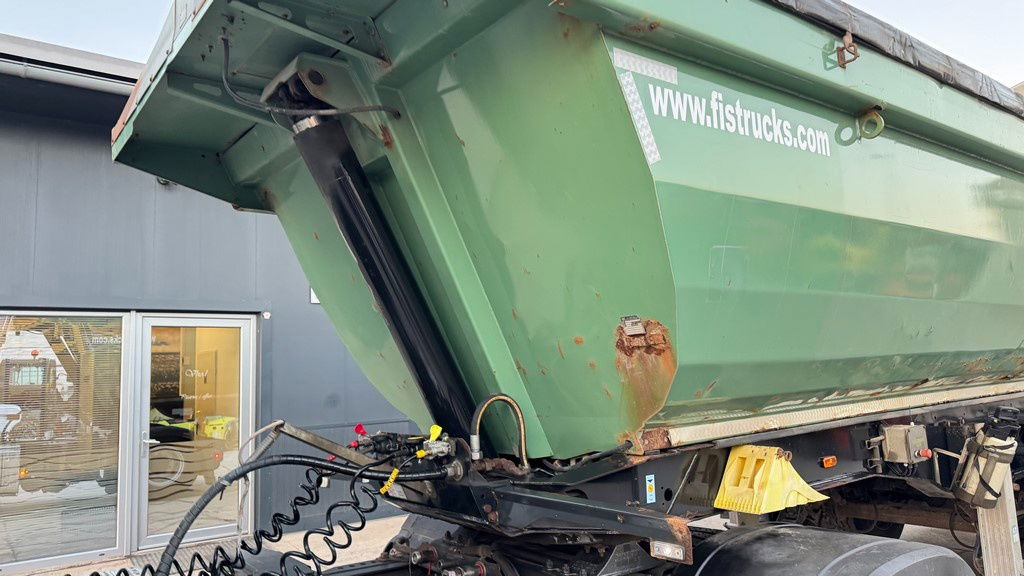 Meiller Kisa 3 - 3-Axle Tipper Trailer - hydr. back side - Semirremolque volquete: foto 2 Meiller Kisa 3 - 3-Axle Tipper Trailer - hydr. back side - Semirremolque volquete: foto 2