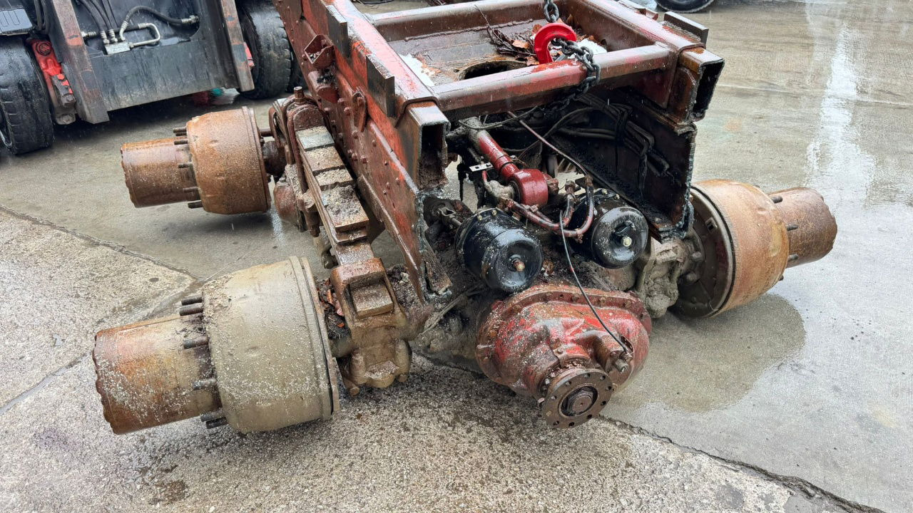 Mercedes-Benz 13TON Double Axles 6X4 - Eje y piezas para Camión: foto 3 Mercedes-Benz 13TON Double Axles 6X4 - Eje y piezas para Camión: foto 3