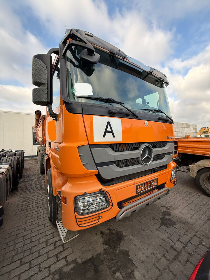 Mercedes-Benz Actros 3346 K 6x4 bordmatic - 3 pedals - Camión volquete: foto 2 Mercedes-Benz Actros 3346 K 6x4 bordmatic - 3 pedals - Camión volquete: foto 2