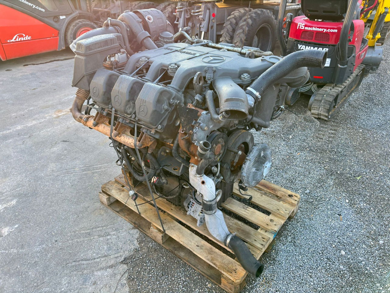 Mercedes-Benz Engine V6 - 2010 Year - 230.000KM - damaged - Motor para Camión: foto 2 Mercedes-Benz Engine V6 - 2010 Year - 230.000KM - damaged - Motor para Camión: foto 2