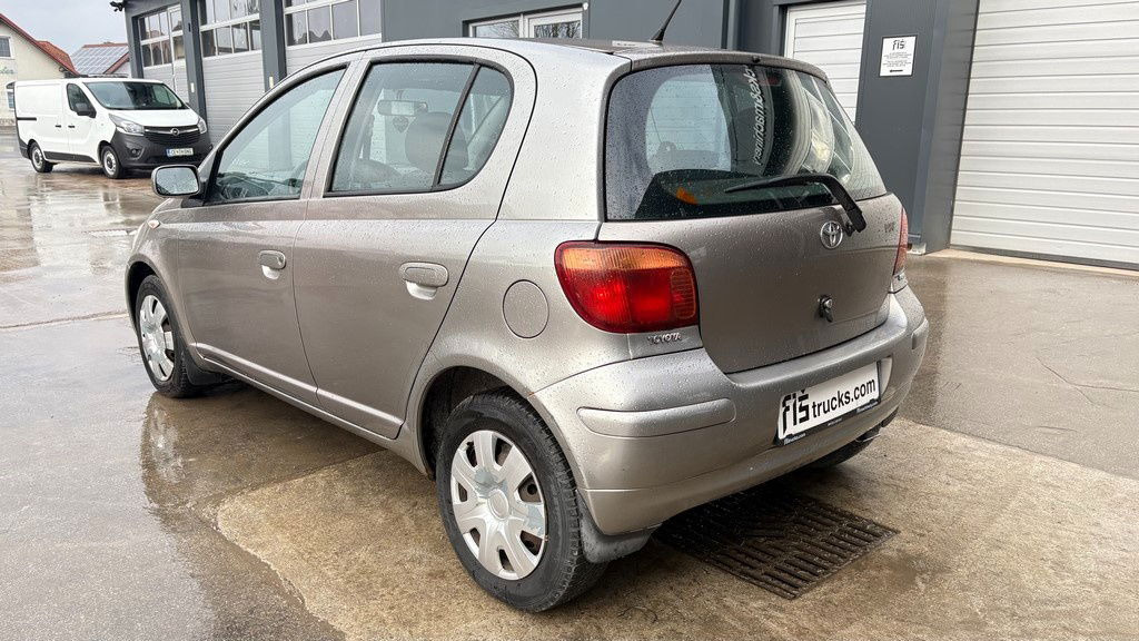 Toyota Yaris 1.3 - Petrol - 5 Doors - AC - Otros maquinaria: foto 4 Toyota Yaris 1.3 - Petrol - 5 Doors - AC - Otros maquinaria: foto 4