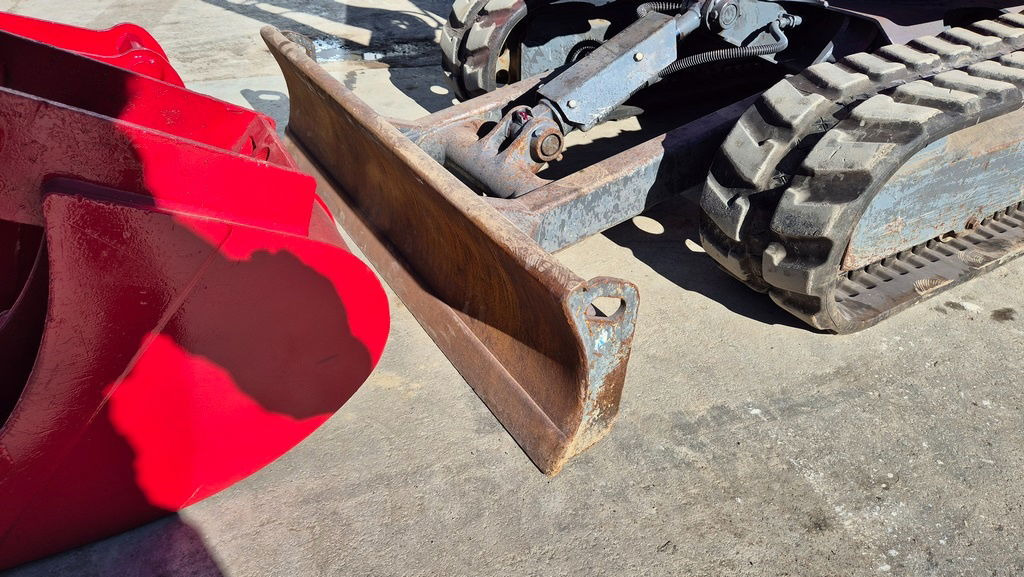 Takeuchi TB230 - Powertilt - 3X Buckets - 2017 Year - TOP Condition - Miniexcavadora: foto 2 Takeuchi TB230 - Powertilt - 3X Buckets - 2017 Year - TOP Condition - Miniexcavadora: foto 2