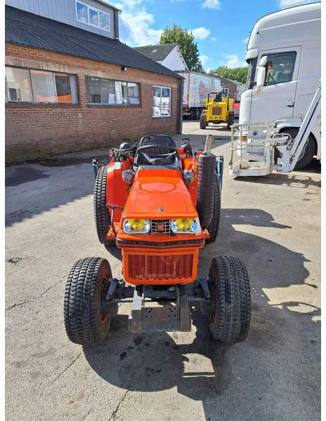 Kubota B2150 - Remolcadora: foto 3 Kubota B2150 - Remolcadora: foto 3