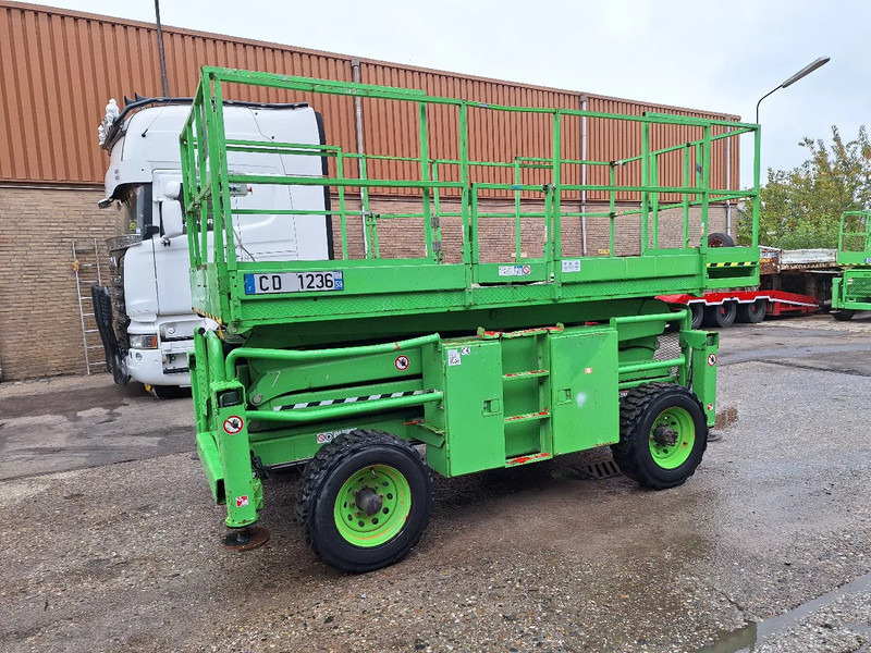 Skyjack SJ-8831 - Plataforma de tijeras: foto 1 Skyjack SJ-8831 - Plataforma de tijeras: foto 1