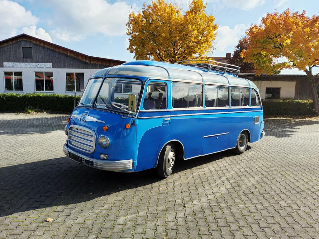 Setra S 6 Henschel Motor, Lenkradschaltung, "H" Kennzeichen - Minibús, Furgoneta de pasajeros: foto 1 Setra S 6 Henschel Motor, Lenkradschaltung, "H" Kennzeichen - Minibús, Furgoneta de pasajeros: foto 1
