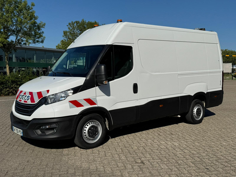 Iveco Daily 35S14 Voice Alexa Spraakassistent Voice assistent - Furgón: foto 2 Iveco Daily 35S14 Voice Alexa Spraakassistent Voice assistent - Furgón: foto 2