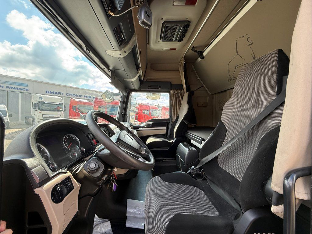 Cabeza tractora MAN TGX18.500 XLX EURO 6: foto 13