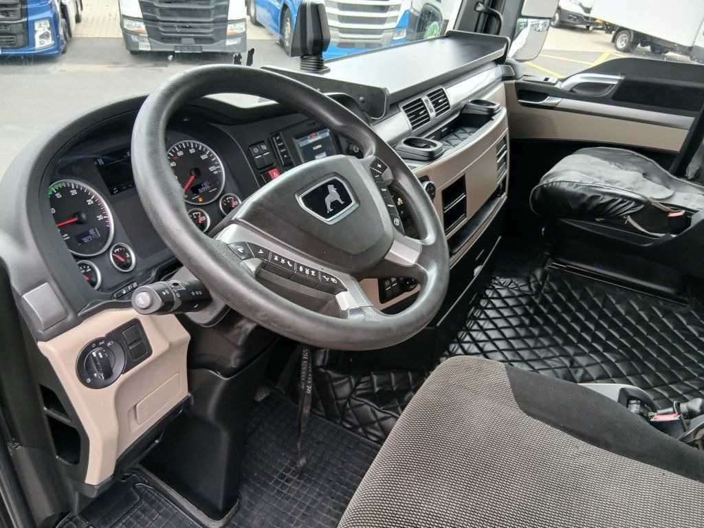 Cabeza tractora MAN TGX18.500 XXL EURO 6 MEGA/lowdeck: foto 12 Cabeza tractora MAN TGX18.500 XXL EURO 6 MEGA/lowdeck: foto 12