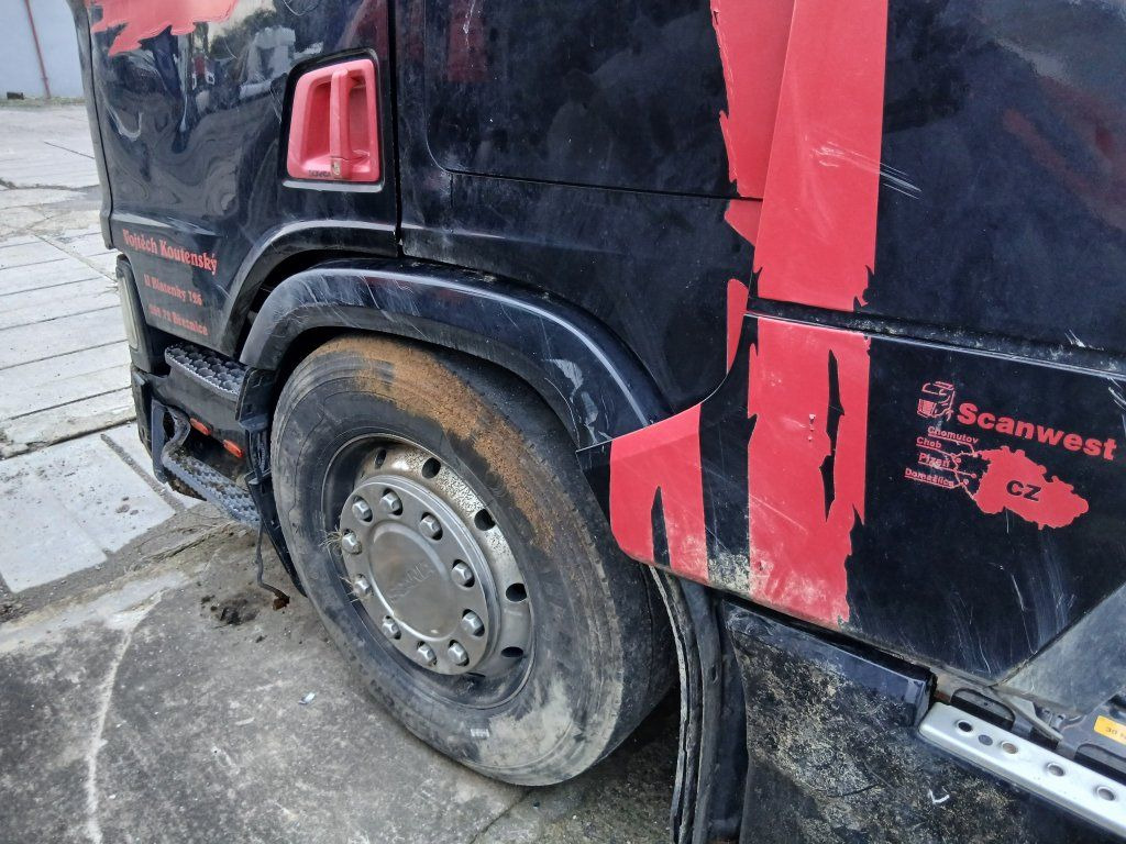 Scania R450 MEGA/lowdeck Unfall / damage - Cabeza tractora: foto 5 Scania R450 MEGA/lowdeck Unfall / damage - Cabeza tractora: foto 5