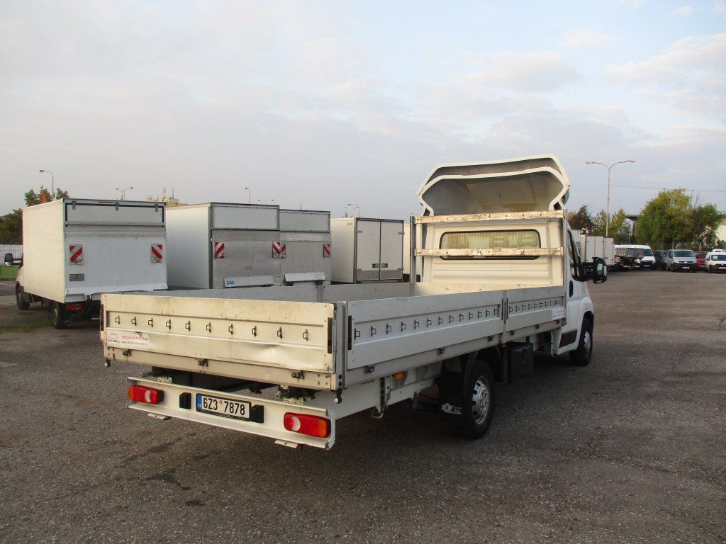 Citroën Jumper 2,0 BlueHDi - Furgoneta caja abierta: foto 4 Citroën Jumper 2,0 BlueHDi - Furgoneta caja abierta: foto 4
