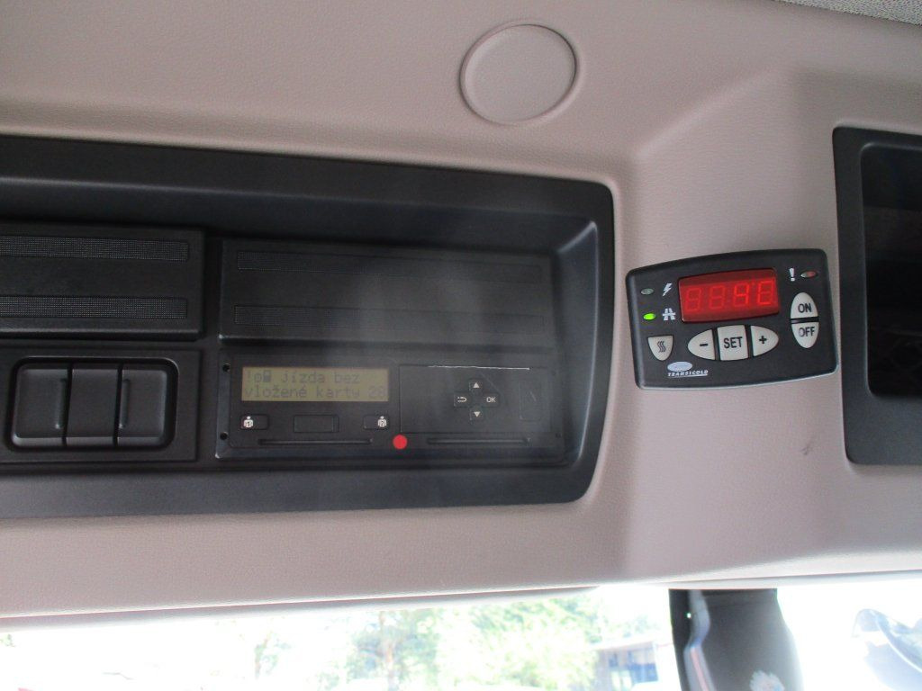 Camión frigorífico DAF LF 18.260: foto 17