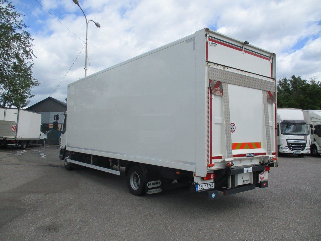 DAF LF 230 Dhollandia 2T - Camión caja cerrada: foto 5 DAF LF 230 Dhollandia 2T - Camión caja cerrada: foto 5