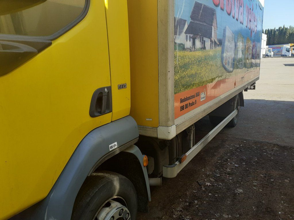 DAF LF45.210 mit Carrier Motorschaden engineproblem - Camión frigorífico: foto 4 DAF LF45.210 mit Carrier Motorschaden engineproblem - Camión frigorífico: foto 4