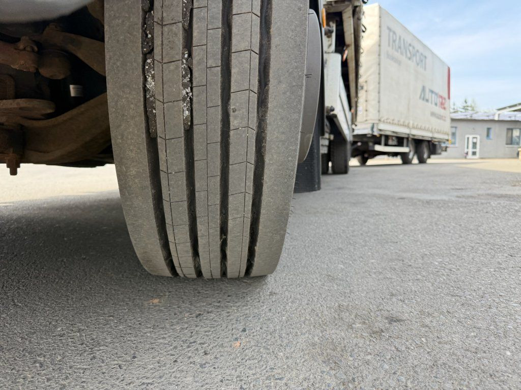 Iveco 120E28 EURO 5 - Camión lona: foto 5 Iveco 120E28 EURO 5 - Camión lona: foto 5