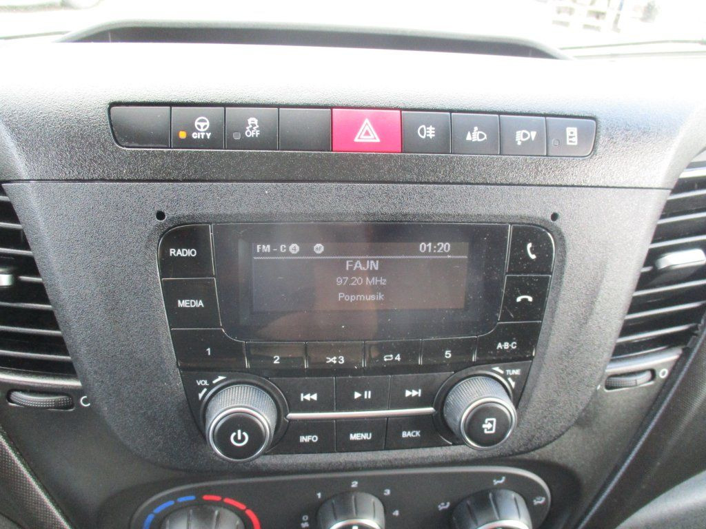 Furgoneta caja cerrada Iveco 35C16 Daily,2.3L Palfinger: foto 18