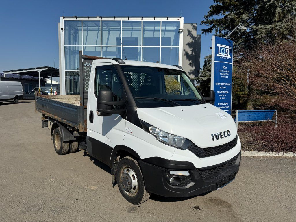 Iveco 35C17 Daily - Furgoneta basculante: foto 2 Iveco 35C17 Daily - Furgoneta basculante: foto 2