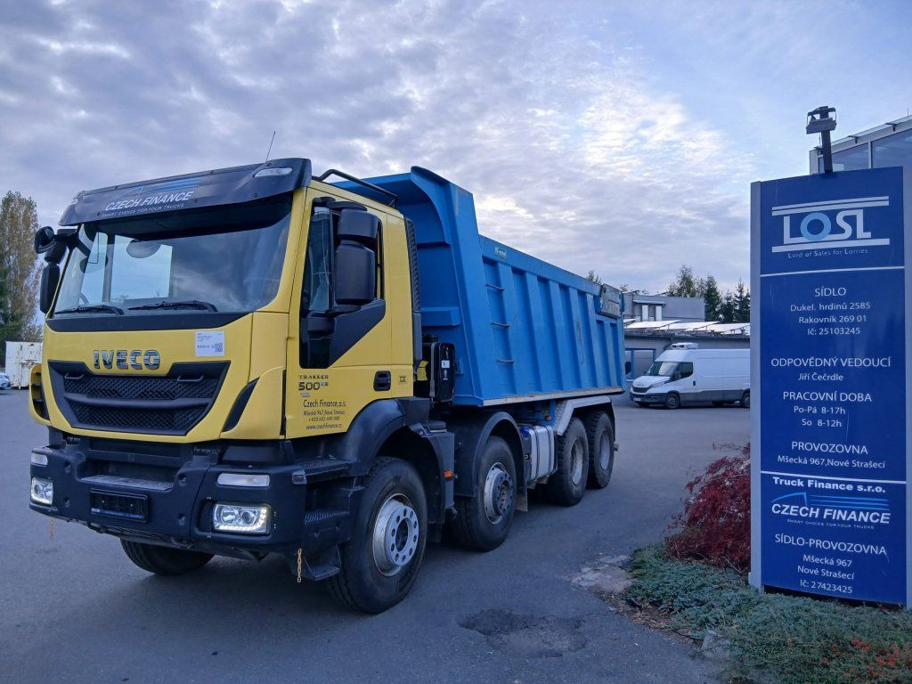 Iveco 410T50 8x4 S1 EURO 6 - Camión volquete: foto 1 Iveco 410T50 8x4 S1 EURO 6 - Camión volquete: foto 1