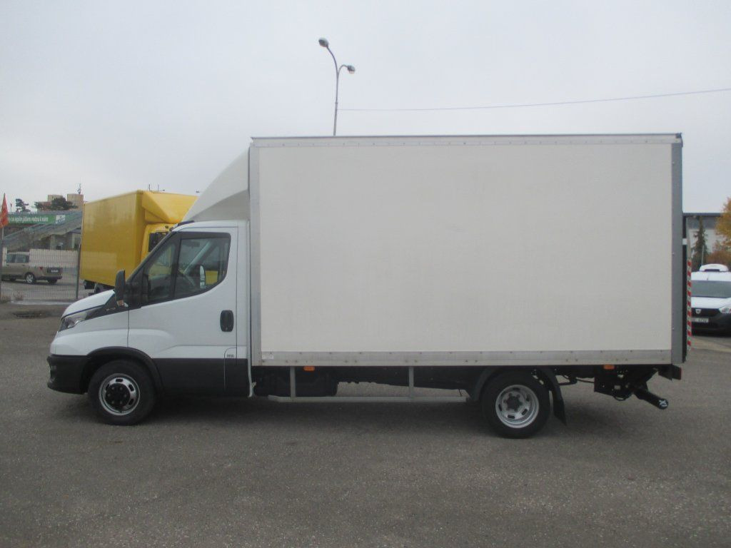 Furgoneta caja cerrada Iveco Daily 35C16: foto 12 Furgoneta caja cerrada Iveco Daily 35C16: foto 12