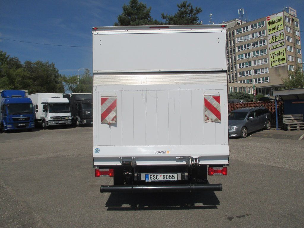 Iveco Daily 35C16 - Furgoneta caja cerrada: foto 5 Iveco Daily 35C16 - Furgoneta caja cerrada: foto 5