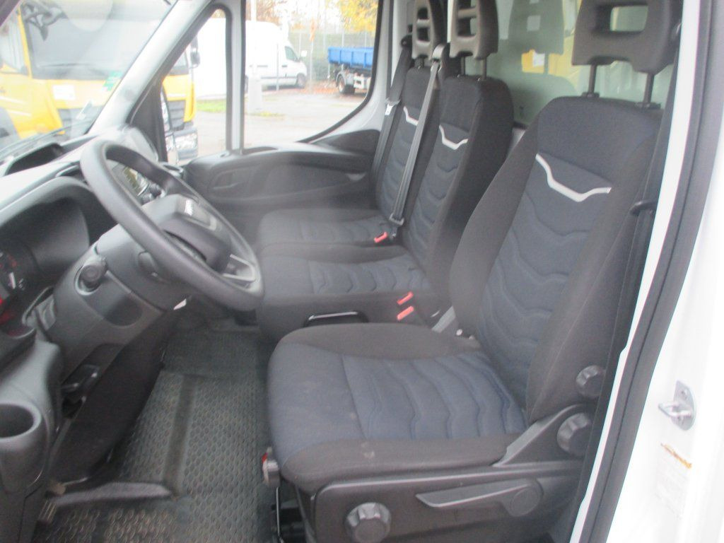 Furgoneta caja cerrada Iveco Daily 35C16: foto 13 Furgoneta caja cerrada Iveco Daily 35C16: foto 13