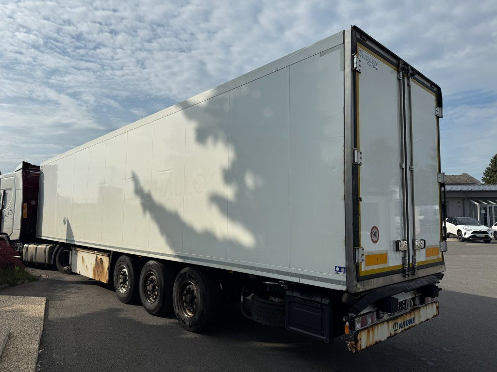 Krone Carrier Vector 1550 DoppelStock - Semirremolque caja cerrada: foto 3 Krone Carrier Vector 1550 DoppelStock - Semirremolque caja cerrada: foto 3