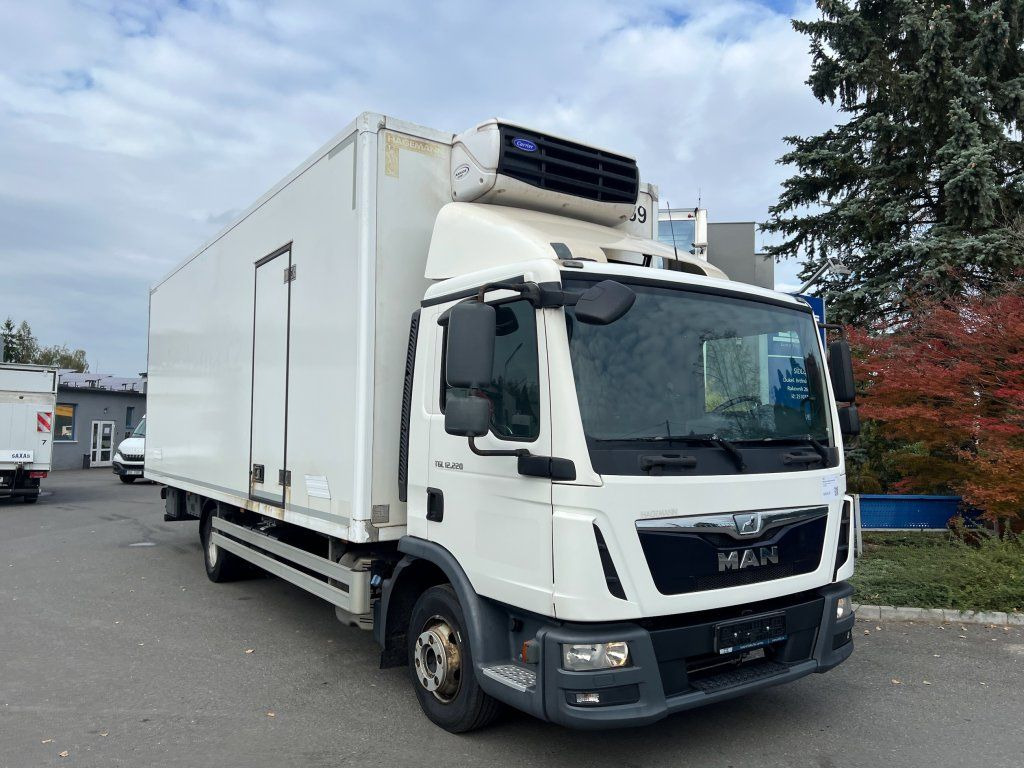 MAN TGL12.220 EURO 6 Carrier Xarios 600 - Camión frigorífico: foto 2 MAN TGL12.220 EURO 6 Carrier Xarios 600 - Camión frigorífico: foto 2