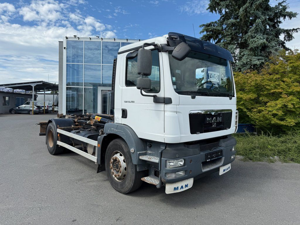MAN TGM18.290 EURO 5 - Camión multibasculante: foto 2 MAN TGM18.290 EURO 5 - Camión multibasculante: foto 2