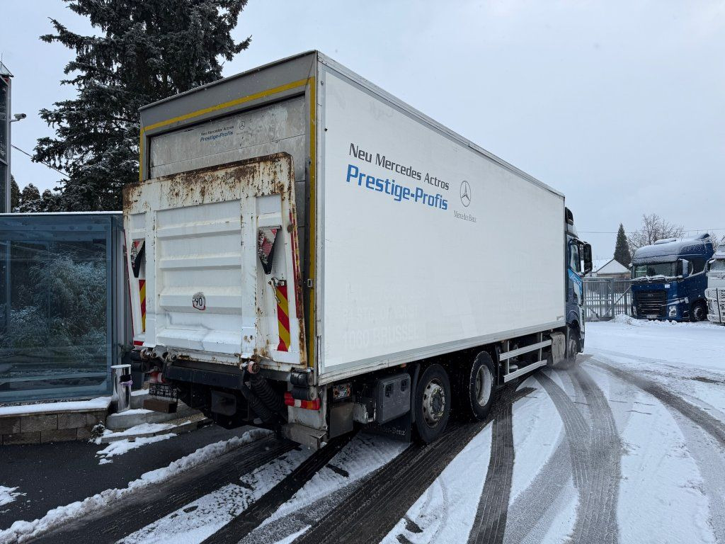 Mercedes-Benz 2542 Actros 6x2 EURO 6 - Camión frigorífico: foto 4 Mercedes-Benz 2542 Actros 6x2 EURO 6 - Camión frigorífico: foto 4