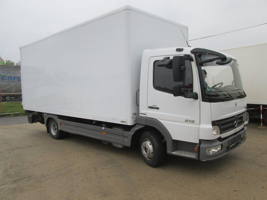 Mercedes-Benz Atego 816 EURO 5 - Camión caja cerrada: foto 1 Mercedes-Benz Atego 816 EURO 5 - Camión caja cerrada: foto 1
