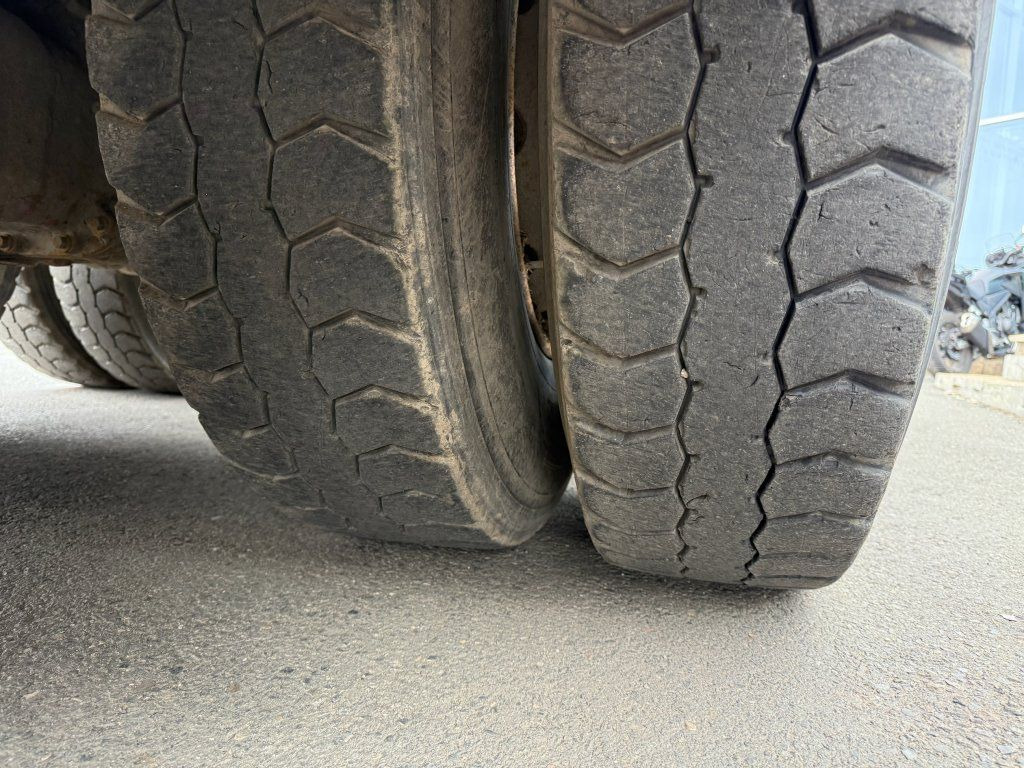 Camión volquete Renault Kerax 450 S3 8x4 EURO 4: foto 11