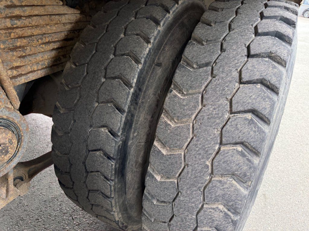 Camión volquete Renault Kerax 450 S3 8x4 EURO 4: foto 12