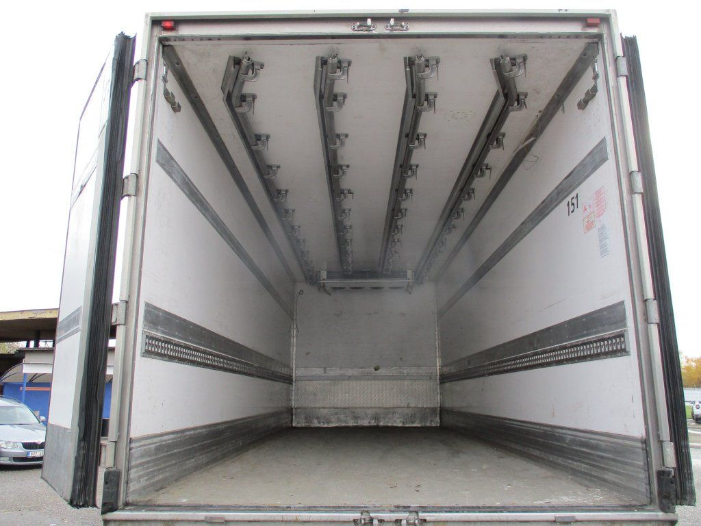 Camión caja cerrada Renault Premium 460: foto 10