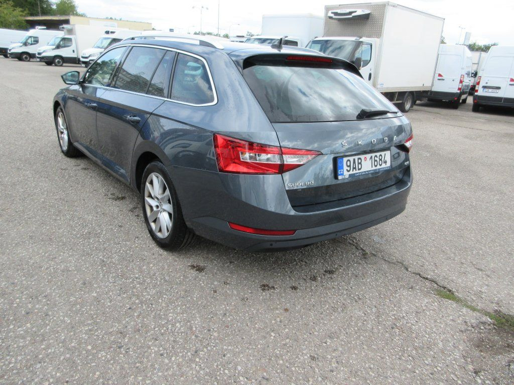 Skoda 2.0 Tdi  Style - Coche familiar: foto 5 Skoda 2.0 Tdi  Style - Coche familiar: foto 5