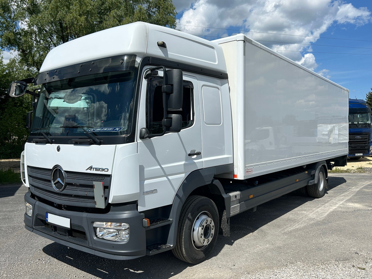 MERCEDES-BENZ ATEGO 1230 / BIGSPACE / 2020 / KOFFER 19 EPAL / LBW 2T - Camión caja cerrada: foto 1 MERCEDES-BENZ ATEGO 1230 / BIGSPACE / 2020 / KOFFER 19 EPAL / LBW 2T - Camión caja cerrada: foto 1