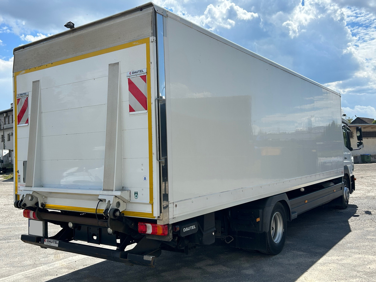 MERCEDES-BENZ ATEGO 1230 / BIGSPACE / 2020 / KOFFER 19 EPAL / LBW 2T - Camión caja cerrada: foto 3 MERCEDES-BENZ ATEGO 1230 / BIGSPACE / 2020 / KOFFER 19 EPAL / LBW 2T - Camión caja cerrada: foto 3
