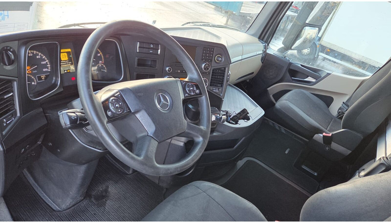 Mercedes-Benz Actros 1845 - Cabeza tractora: foto 5 Mercedes-Benz Actros 1845 - Cabeza tractora: foto 5