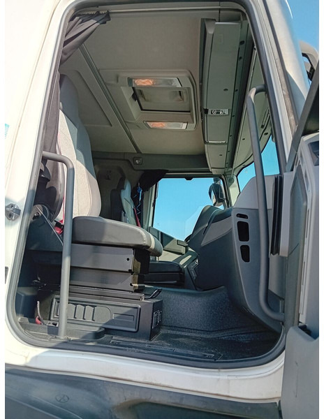 Renault T440 - KD - Cabeza tractora: foto 5 Renault T440 - KD - Cabeza tractora: foto 5