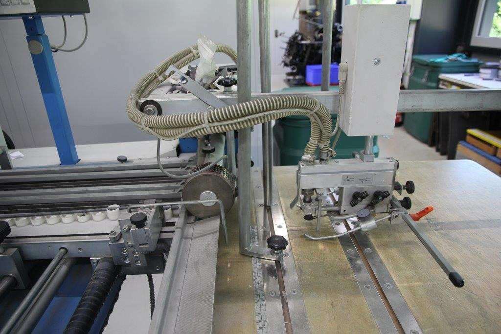 GUK K 49-4-F4 combination folding machine - Plegadora de papel: foto 3 GUK K 49-4-F4 combination folding machine - Plegadora de papel: foto 3