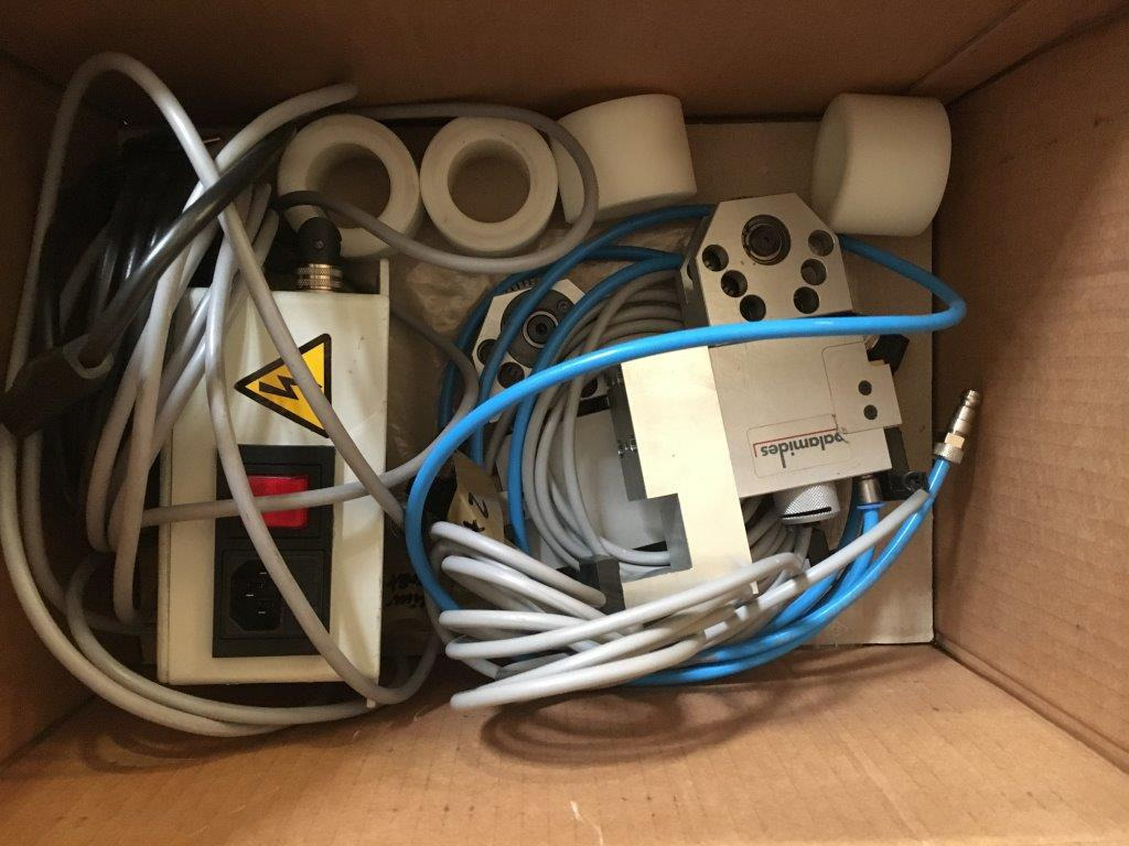 Palamides TK-30 clock perforating head - Plegadora de papel: foto 3 Palamides TK-30 clock perforating head - Plegadora de papel: foto 3