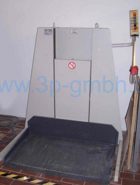 Polar LW 1000-4 stack lift - Equipo de almacén: foto 1 Polar LW 1000-4 stack lift - Equipo de almacén: foto 1