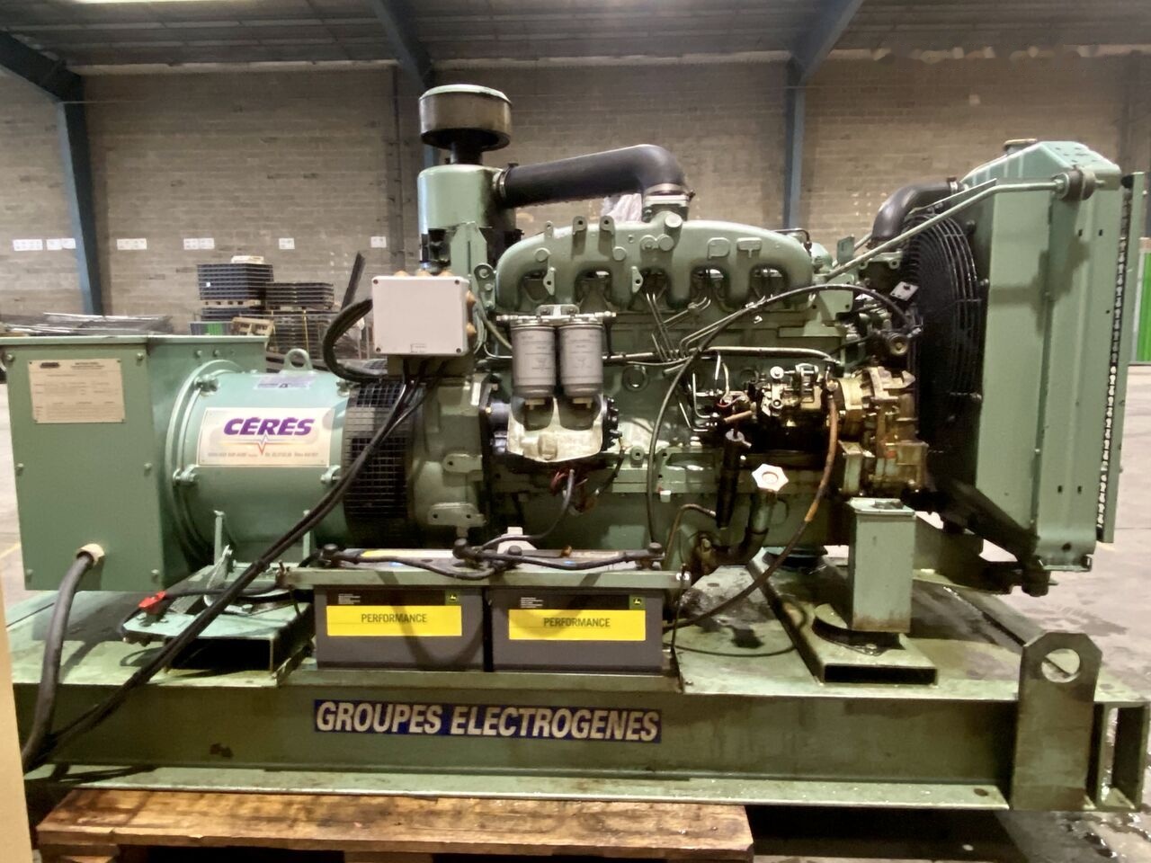 IVECO 80 kVa 8061 - Generador industriale: foto 1 IVECO 80 kVa 8061 - Generador industriale: foto 1