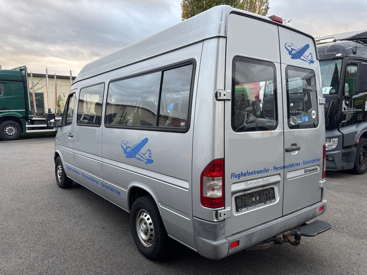 Mercedes-Benz 211 CDI 9 Sitze - Furgoneta de pasajeros: foto 3 Mercedes-Benz 211 CDI 9 Sitze - Furgoneta de pasajeros: foto 3