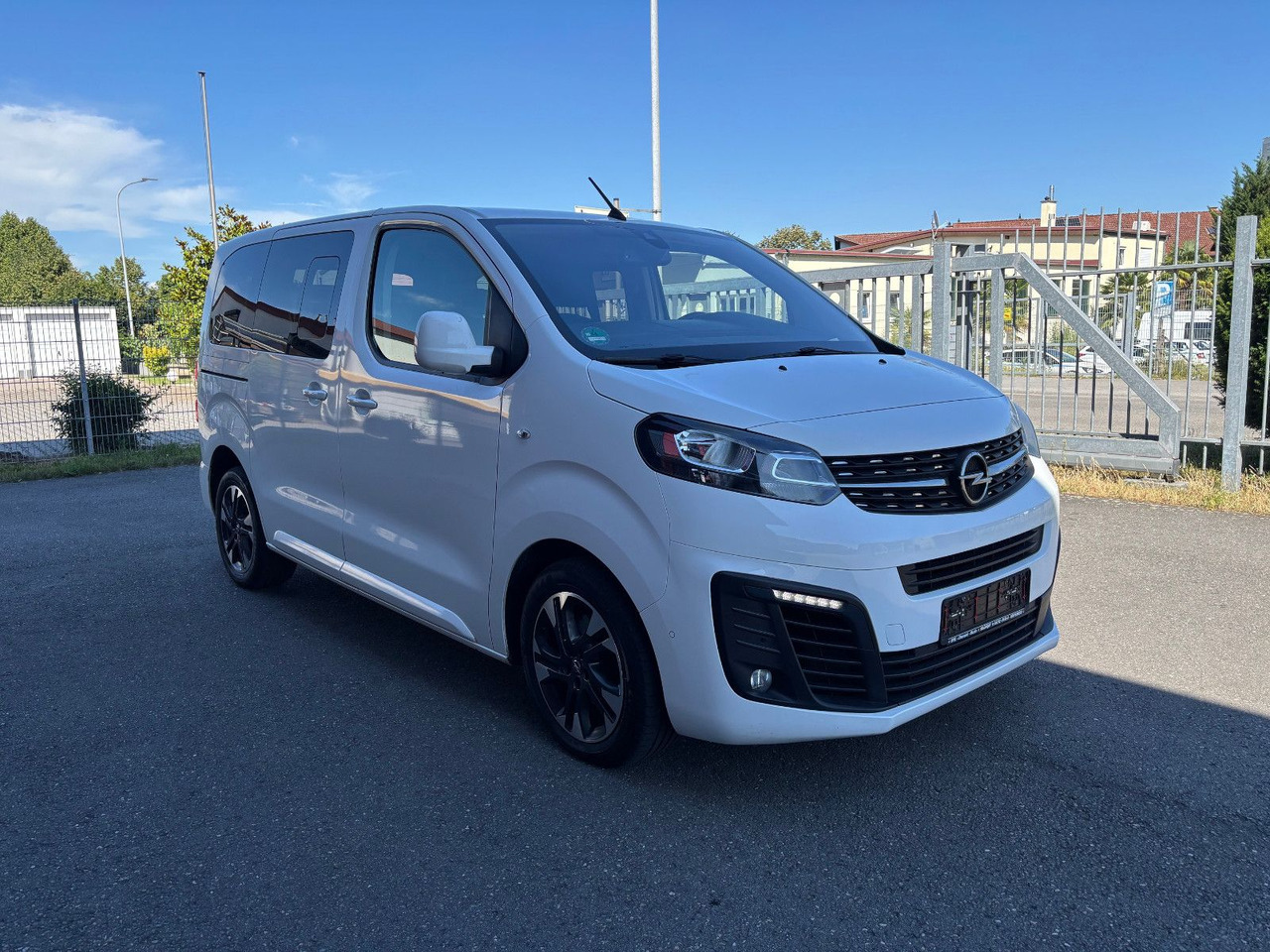 Opel Zafira Life Edition S/HU neu - Furgoneta de pasajeros: foto 2 Opel Zafira Life Edition S/HU neu - Furgoneta de pasajeros: foto 2